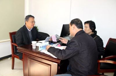 專業(yè)問(wèn)題 專業(yè)解答——“東方大律師”楊浦法律援助工作室為企業(yè)管理提供免費(fèi)法律咨詢服務(wù)